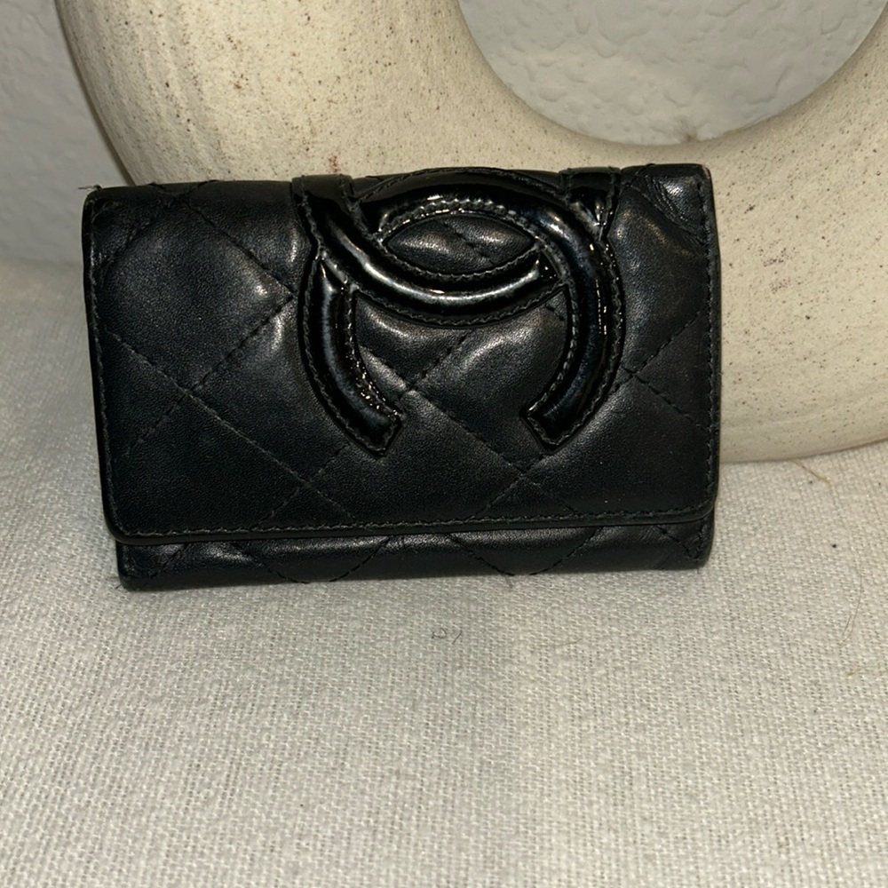 AUTH CHANEL Quilted Matelasse CC Logo Black Lambskin 6 Key Card Case